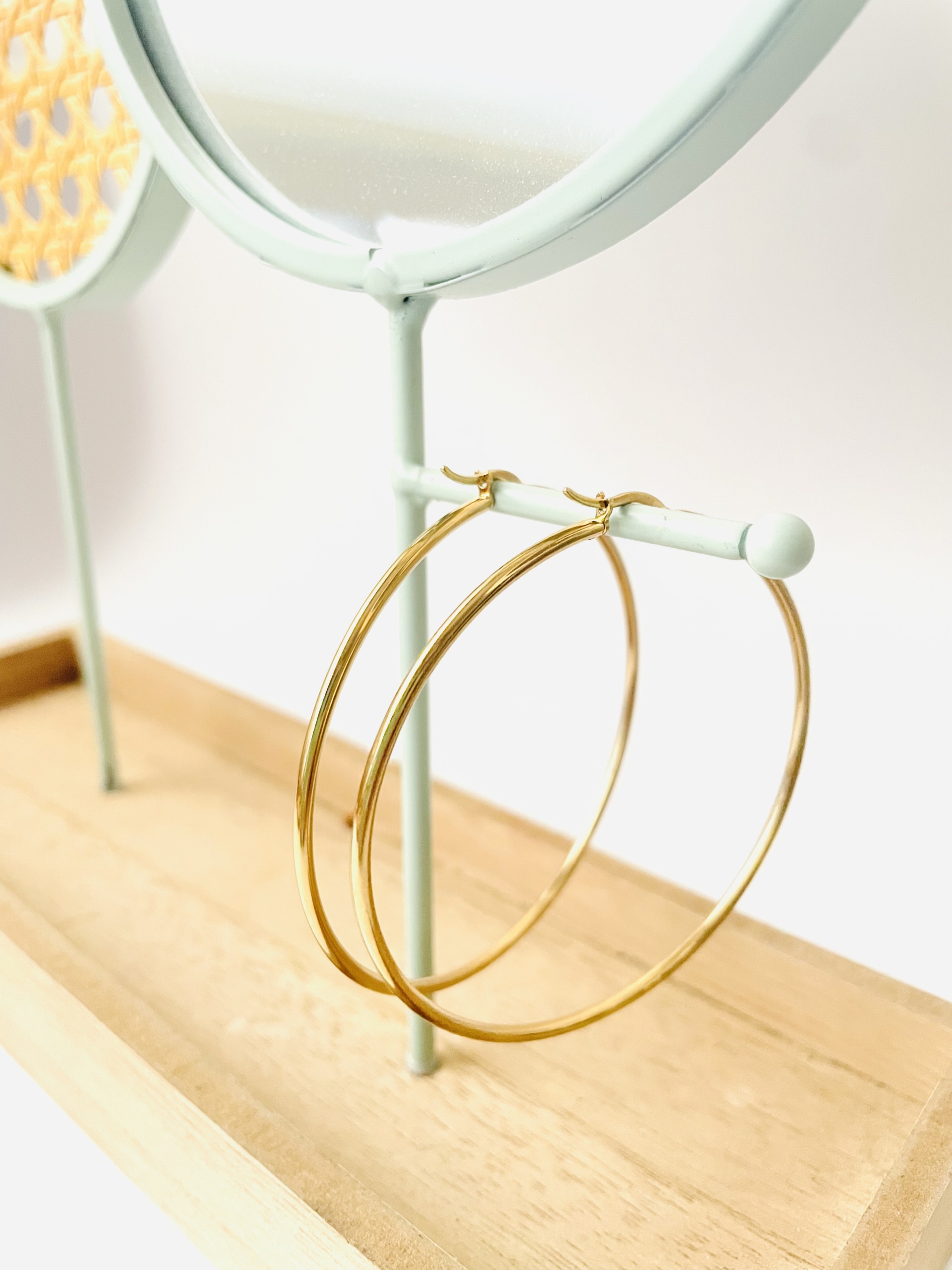 15928101-5AF8-48BF-8AA3-A169CA837052